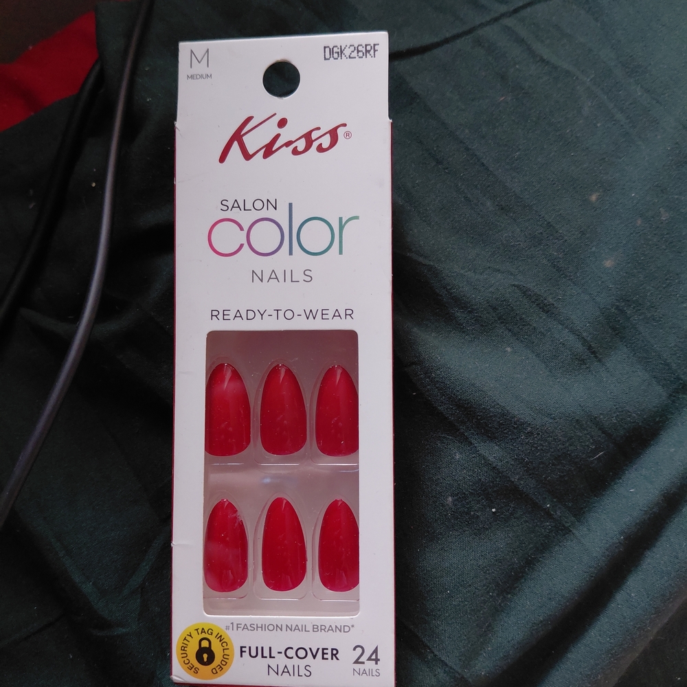 Kiss Red Full-Cover Nails